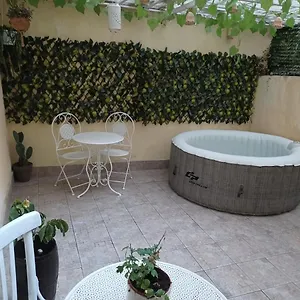 Story Hébergement de vacances Naples