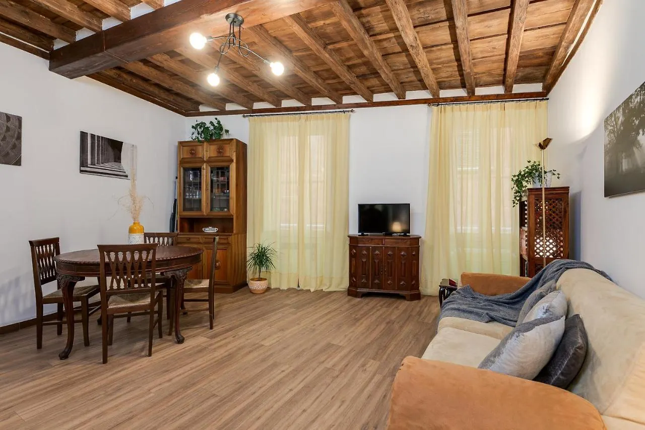 Vicolo Antico Apartment Rzym